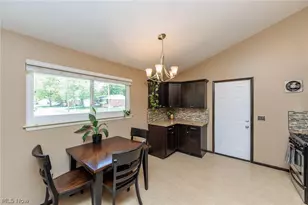 324 Charring Cross Dr, Munroe Falls, OH 44262 - Photo 11