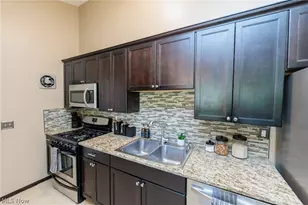 324 Charring Cross Dr, Munroe Falls, OH 44262 - Photo 9