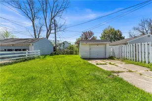 12808 Havana Rd, Garfield Heights, OH 44125 - Photo 19
