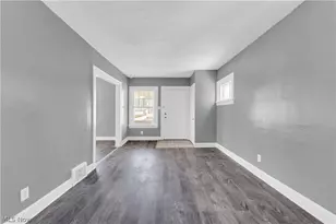 12808 Havana Rd, Garfield Heights, OH 44125 - Photo 5