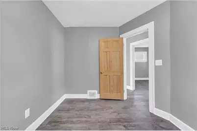 12808 Havana Road, Garfield Heights, OH 44125 - Photo 11