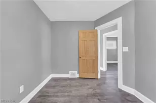 12808 Havana Rd, Garfield Heights, OH 44125 - Photo 11