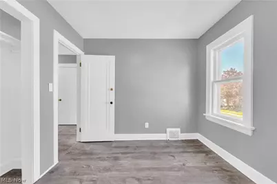 12808 Havana Road, Garfield Heights, OH 44125 - Photo 13