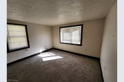 3174 Kinsman Road NW, South Bloomfield, OH 44450 - Photo 5