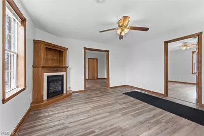 2906 Lincoln Way NW, Massillon, OH 44647 - Photo 5