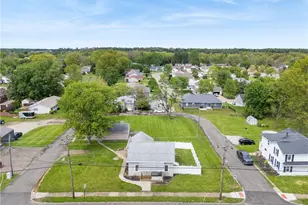 2906 Lincoln Wy NW, Massillon, OH 44647 - Photo 3