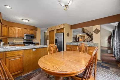 5516 Andover Drive, Parma, OH 44134 - Photo 9