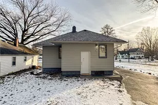 196 Maywood Dr, Youngstown, OH 44512 - Photo 3