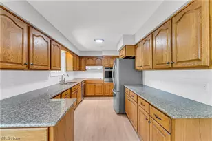1183 Romayne Dr, Akron, OH 44313 - Photo 15