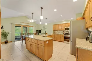 10172 Bissell Dr, Twinsburg, OH 44087 - Photo 5