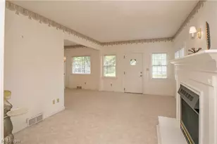 215 Lake Ave NE, Hartville, OH 44632 - Photo 7