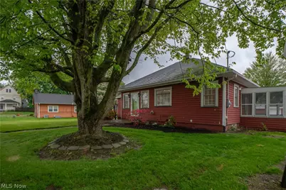 215 Lake Avenue NE, Hartville, OH 44632 - Photo 43