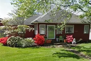 215 Lake Ave NE, Hartville, OH 44632 - Photo 3