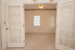 215 Lake Ave NE, Hartville, OH 44632 - Photo 13