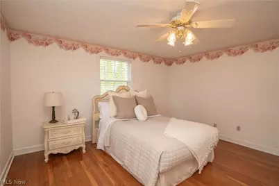 215 Lake Avenue NE, Hartville, OH 44632 - Photo 27