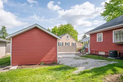 215 Lake Avenue NE, Hartville, OH 44632 - Photo 39