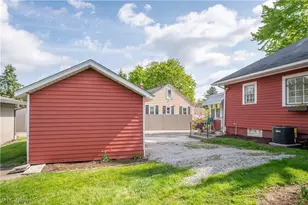 215 Lake Ave NE, Hartville, OH 44632 - Photo 39