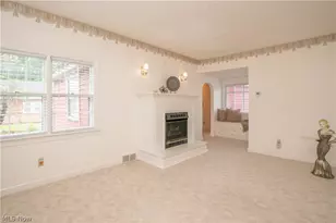 215 Lake Ave NE, Hartville, OH 44632 - Photo 5