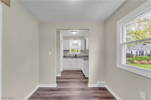 29210 Green Dr, Willowick, OH 44095 - Photo 7