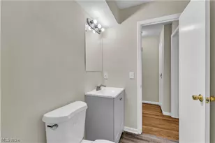 29210 Green Dr, Willowick, OH 44095 - Photo 17