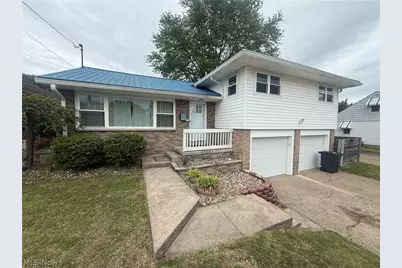 819 39th Street, Vienna, WV 26105 - Photo 1