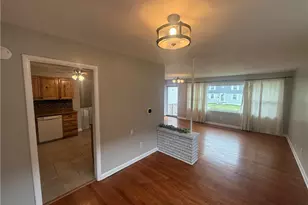 819 39th St, Vienna, WV 26105 - Photo 5