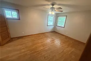 819 39th St, Vienna, WV 26105 - Photo 11