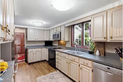 10286 Wilson Mills Road, Chardon, OH 44024 - Photo 13