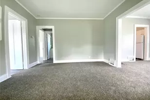 21491 Naumann Ave, Euclid, OH 44123 - Photo 3