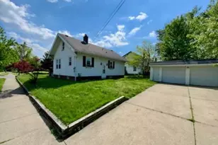 21491 Naumann Ave, Euclid, OH 44123 - Photo 13