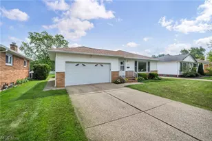 1299 Jackie Ln, Mayfield Heights, OH 44124 - Photo 5