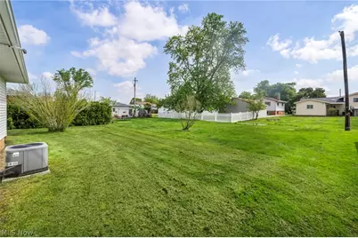 1299 Jackie Lane, Mayfield Heights, OH 44124 - Photo 41