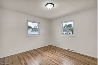 1299 Jackie Lane, Mayfield Heights, OH 44124 - Photo 25