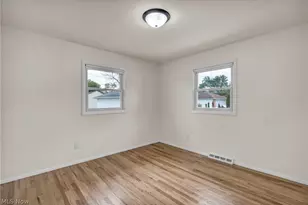 1299 Jackie Ln, Mayfield Heights, OH 44124 - Photo 25