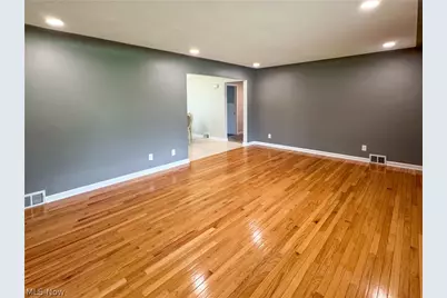 4047 Cascade Drive, Youngstown, OH 44511 - Photo 11
