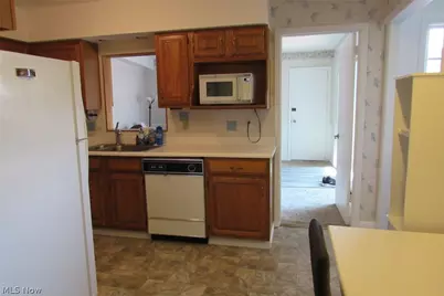 7 Meadowlawn Drive #19, Mentor, OH 44060 - Photo 5