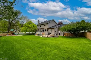 326 St Lawrence Cir, Northfield, OH 44067 - Photo 3
