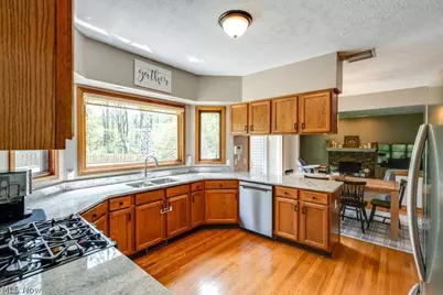 326 Saint Lawrence Circle, Northfield, OH 44067 - Photo 9