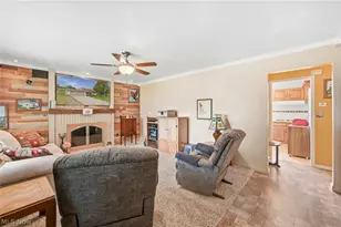 3898 New Rd, Austintown, OH 44515 - Photo 13