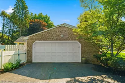 1471 Stonington Road NW, North Canton, OH 44720 - Photo 5