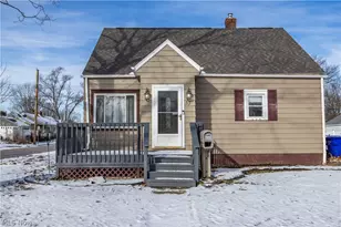 33 Pierce Ave, Cuyahoga Falls, OH 44221 - Photo 1