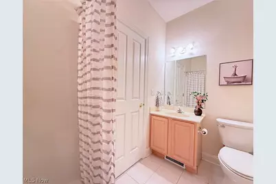 370 Rosebury Court, Mayfield Heights, OH 44124 - Photo 35