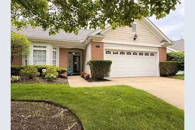 370 Rosebury Court, Mayfield Heights, OH 44124 - Photo 1