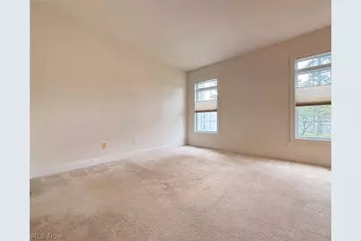 370 Rosebury Court, Mayfield Heights, OH 44124 - Photo 11