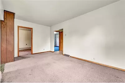 2131 Overland Avenue NE, Warren, OH 44483 - Photo 7