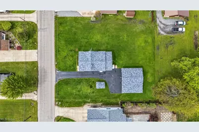 2131 Overland Avenue NE, Warren, OH 44483 - Photo 3