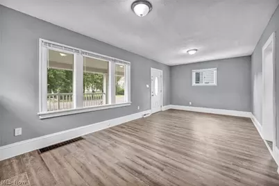 961 N Howard Street, Akron, OH 44310 - Photo 9