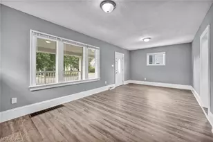 961 N Howard St, Akron, OH 44310 - Photo 9
