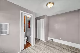 961 N Howard St, Akron, OH 44310 - Photo 17