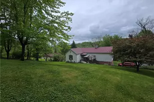 67480 Plum St, Bridgeport, OH 43912 - Photo 7